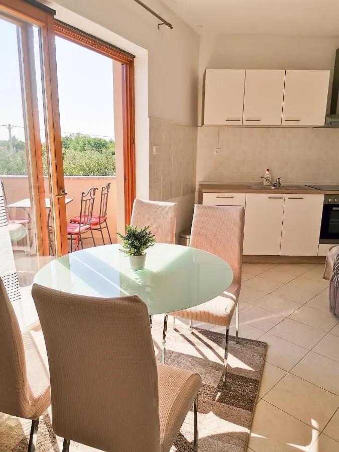 Apartments Matesic Ninski Stanovi