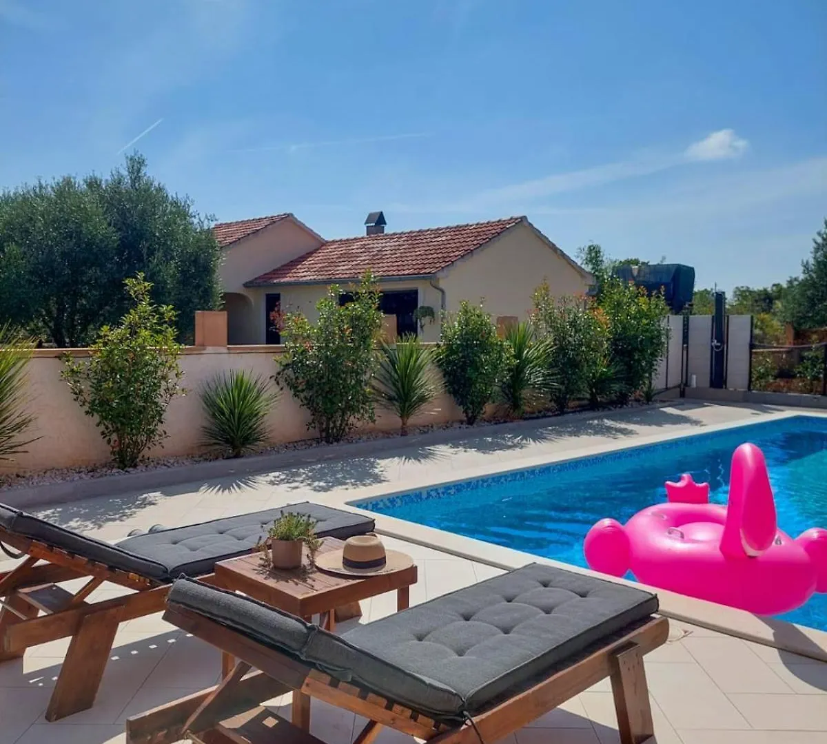 Apartments Matesic Ninski Stanovi